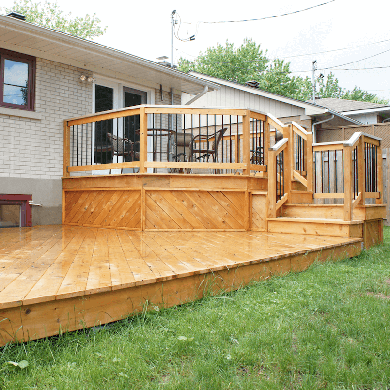 Multi-level deck